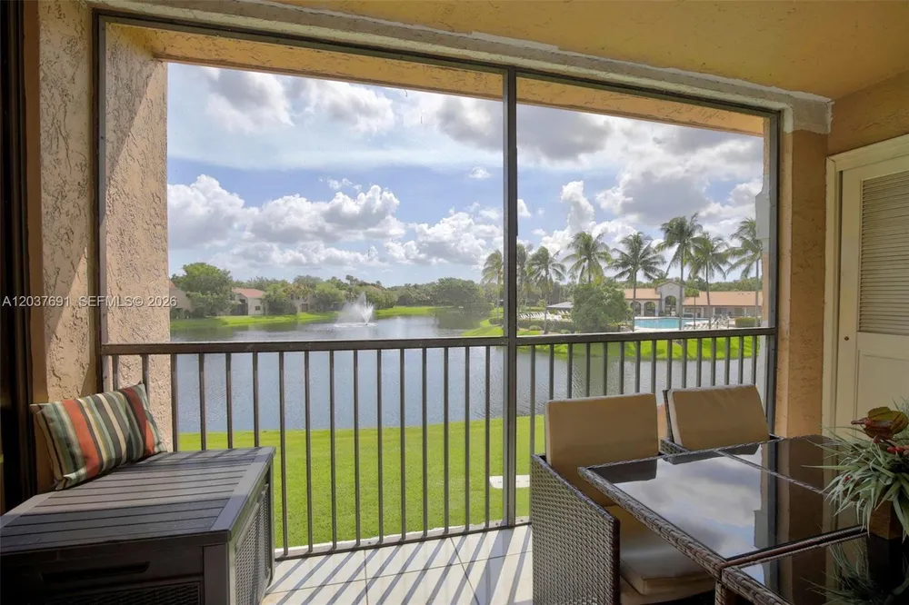 10661 NW 14th St, Plantation, FL 33322