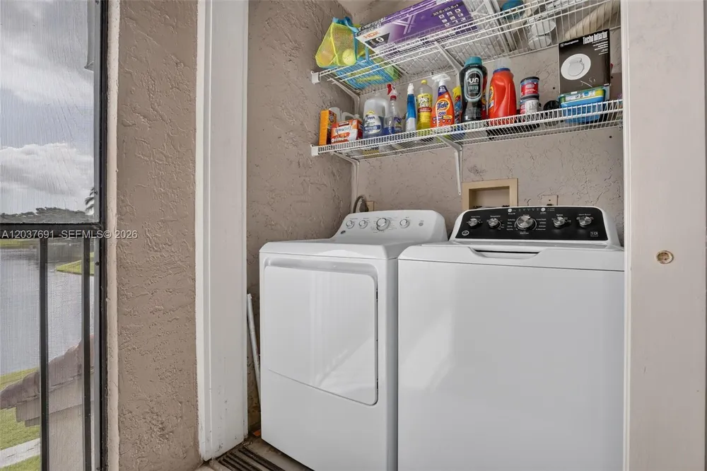 10661 NW 14th St, Plantation, FL 33322