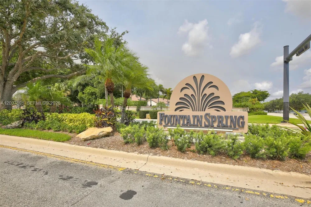 10661 NW 14th St, Plantation, FL 33322