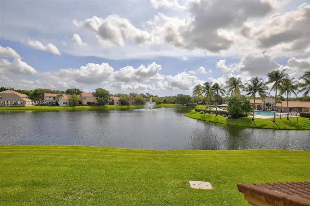 10661 NW 14th St, Plantation, FL 33322
