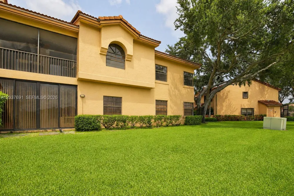 10661 NW 14th St, Plantation, FL 33322