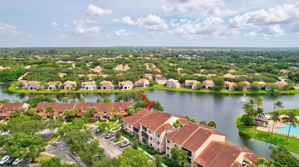 10661 NW 14th St, Plantation, FL 33322