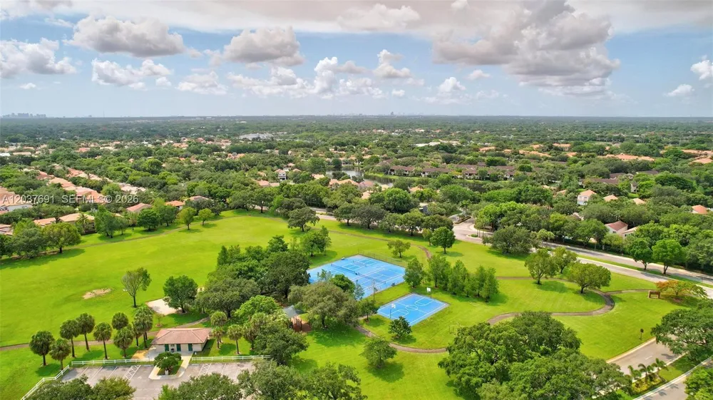 10661 NW 14th St, Plantation, FL 33322