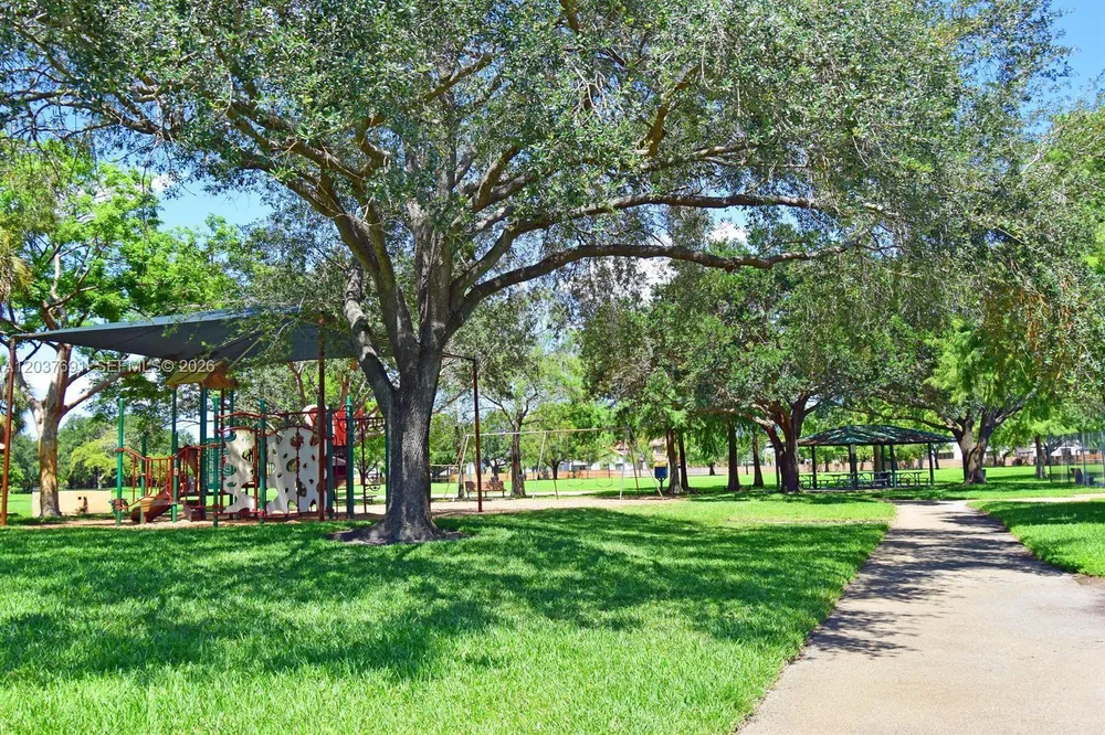 10661 NW 14th St, Plantation, FL 33322