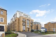 Pinewood Gardens Teddington TW11 photo 1
