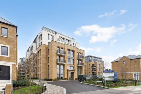Pinewood Gardens Teddington TW11