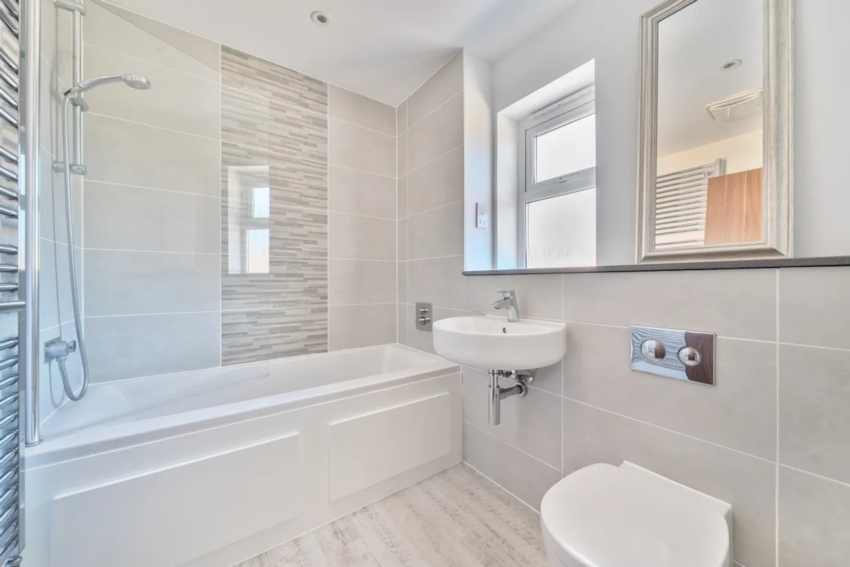 Timms Close Horsham RH12 photo 5