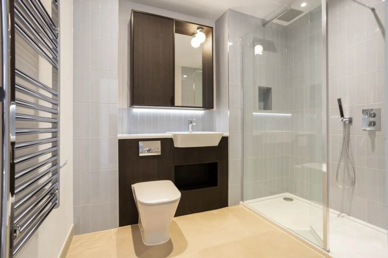 Albion Way Horsham RH12 photo 5