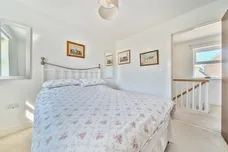 Timms Close Horsham RH12 photo 6