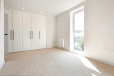 Albion Way Horsham RH12 photo 6