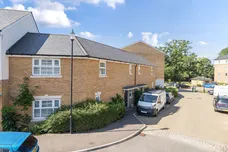 Timms Close Horsham RH12 photo 9