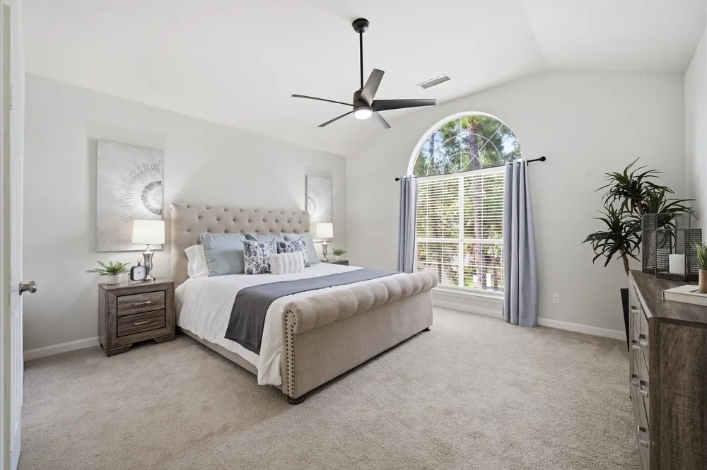 74 W Summer Storm Circle, The Woodlands, TX 77381