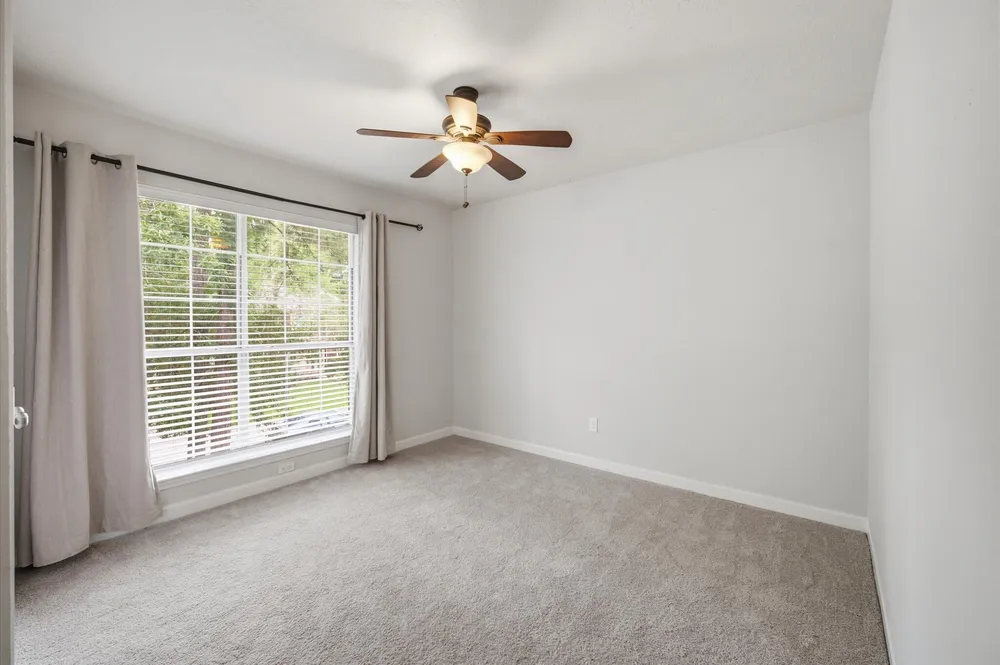 74 W Summer Storm Circle, The Woodlands, TX 77381
