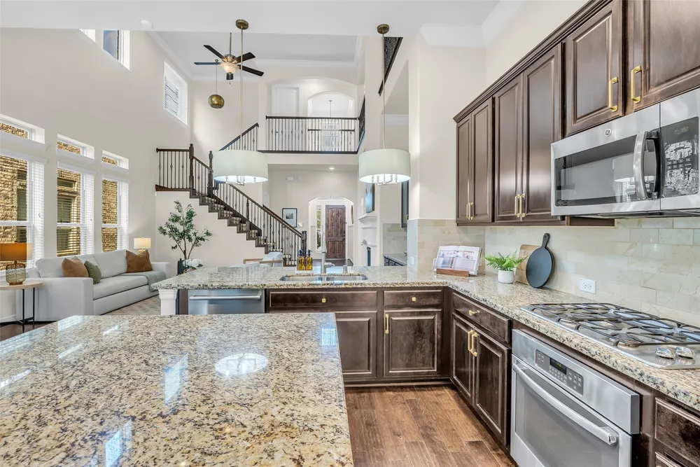 2105 Westbourne Park Dr, Houston, TX 77077