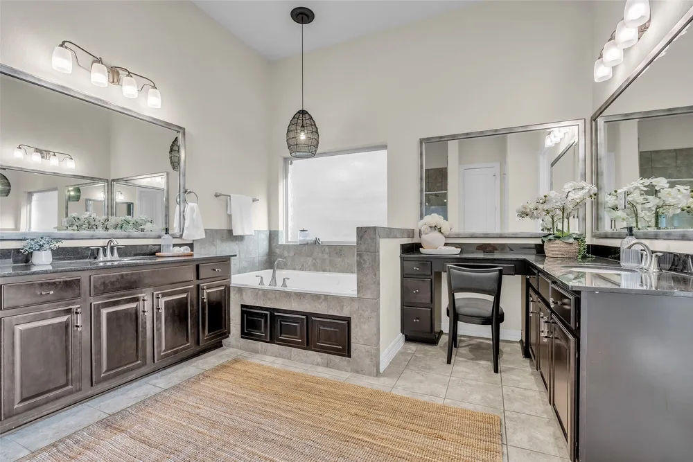 2105 Westbourne Park Dr, Houston, TX 77077