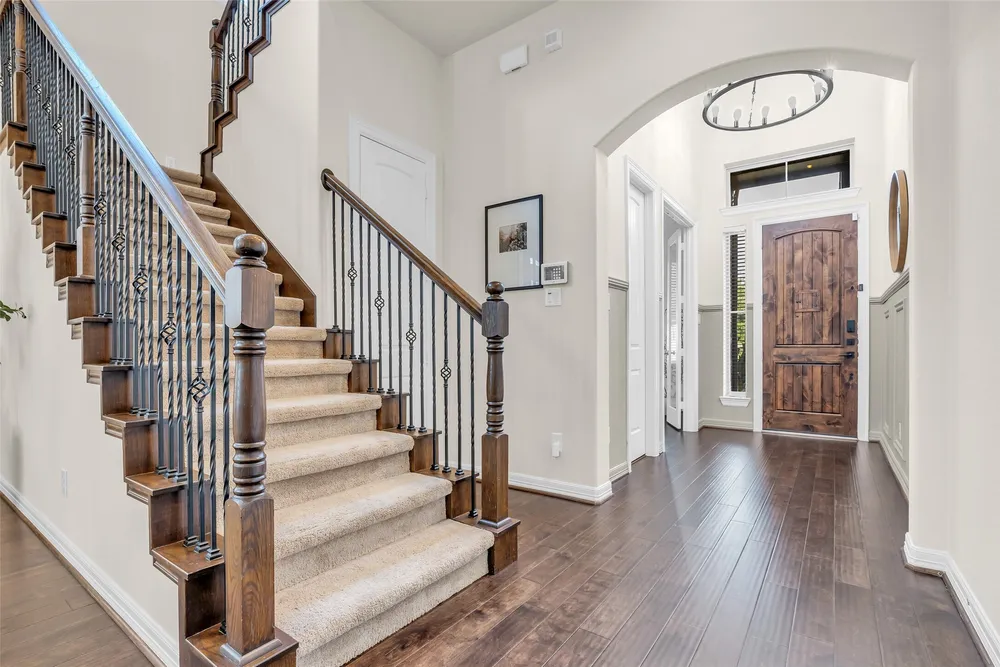 2105 Westbourne Park Dr, Houston, TX 77077