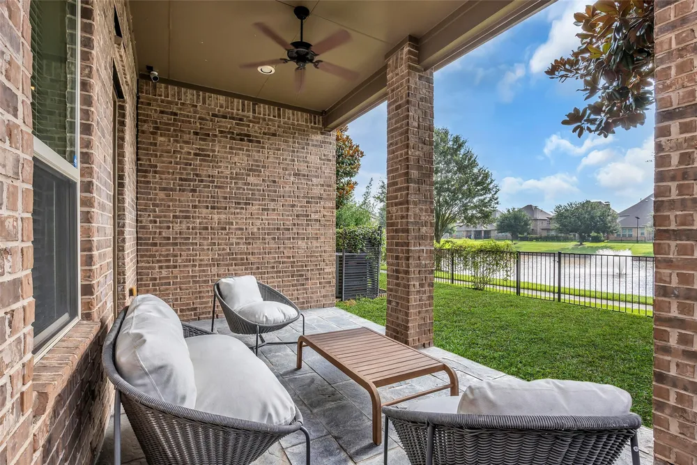 2105 Westbourne Park Dr, Houston, TX 77077