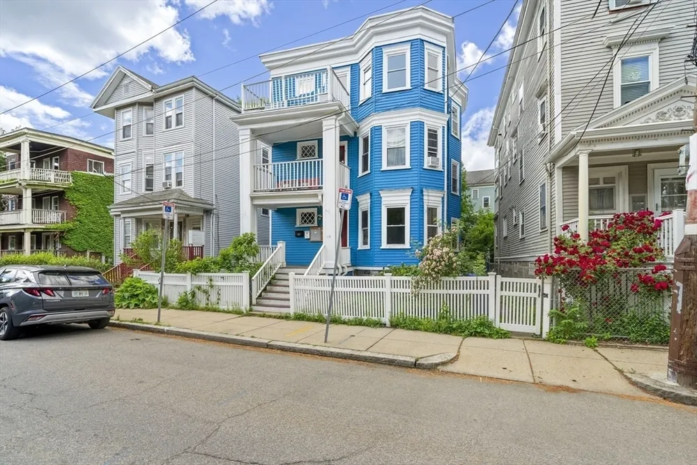 117 Williams St, Boston, MA 02130