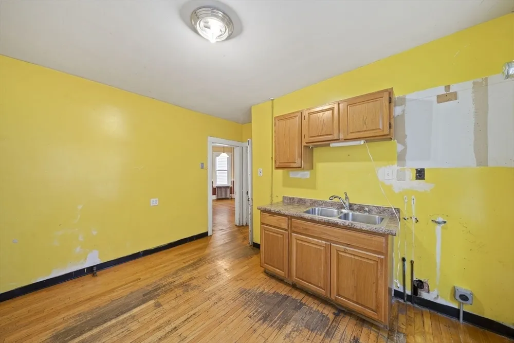 117 Williams St, Boston, MA 02130