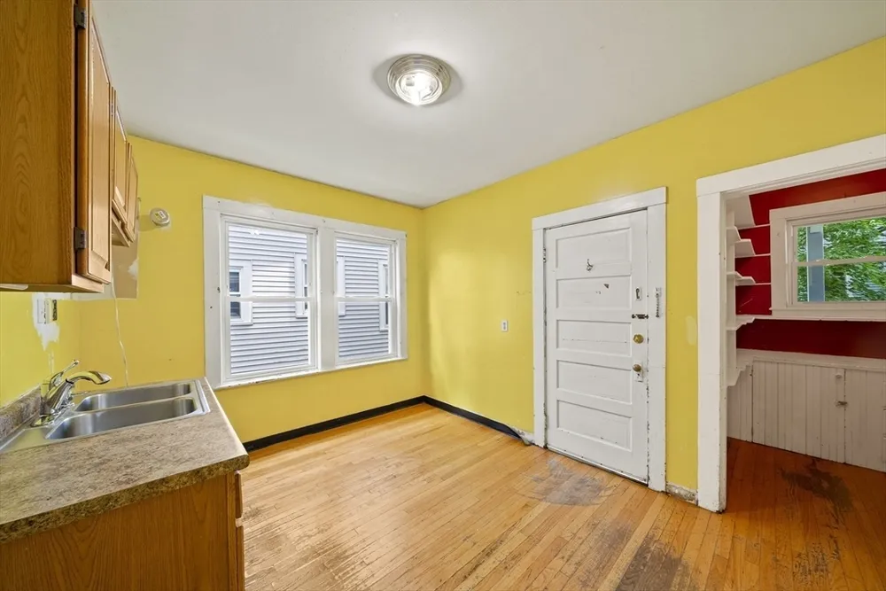 117 Williams St, Boston, MA 02130