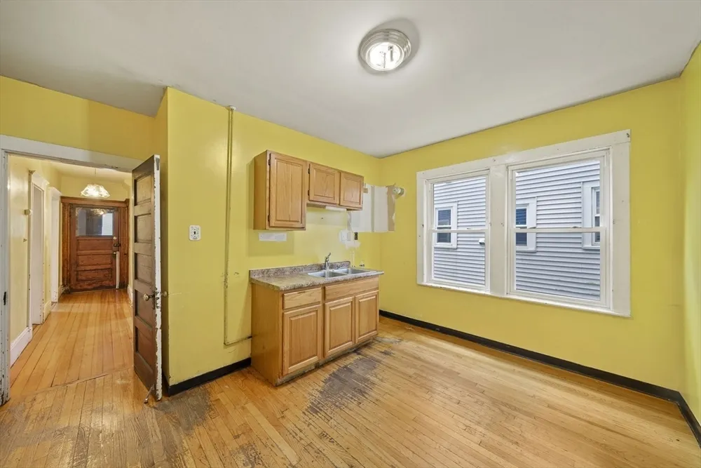 117 Williams St, Boston, MA 02130