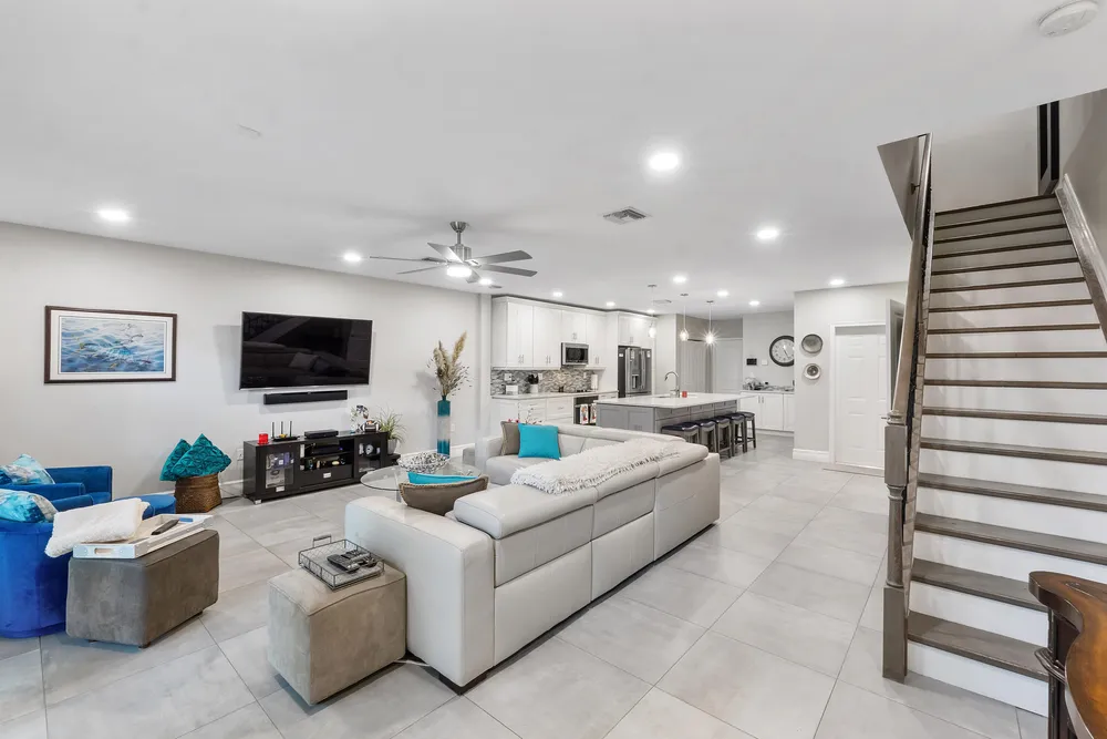 2932 Hidden Harbour Ct, Dania Beach, FL 33312