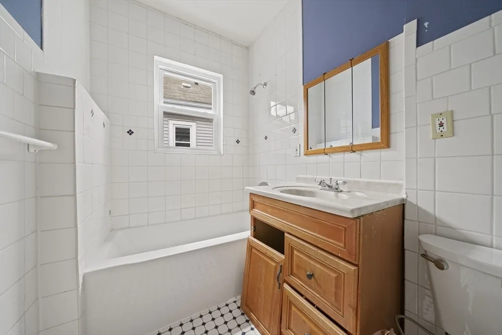 117 Williams St, Boston, MA 02130