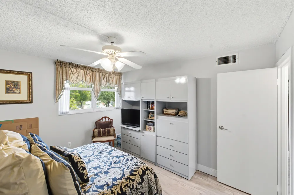 3801 Environ Blvd, Lauderhill, FL 33319