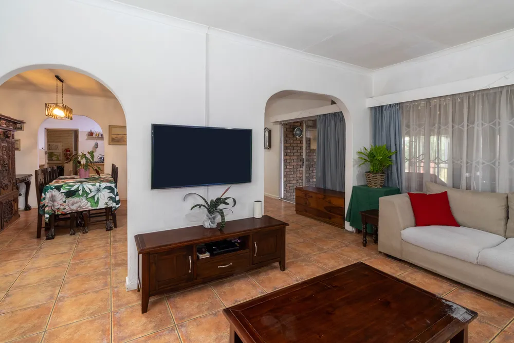 South Africa, Gauteng, Randpark Ridge, Knoppiesdoring Street, 14