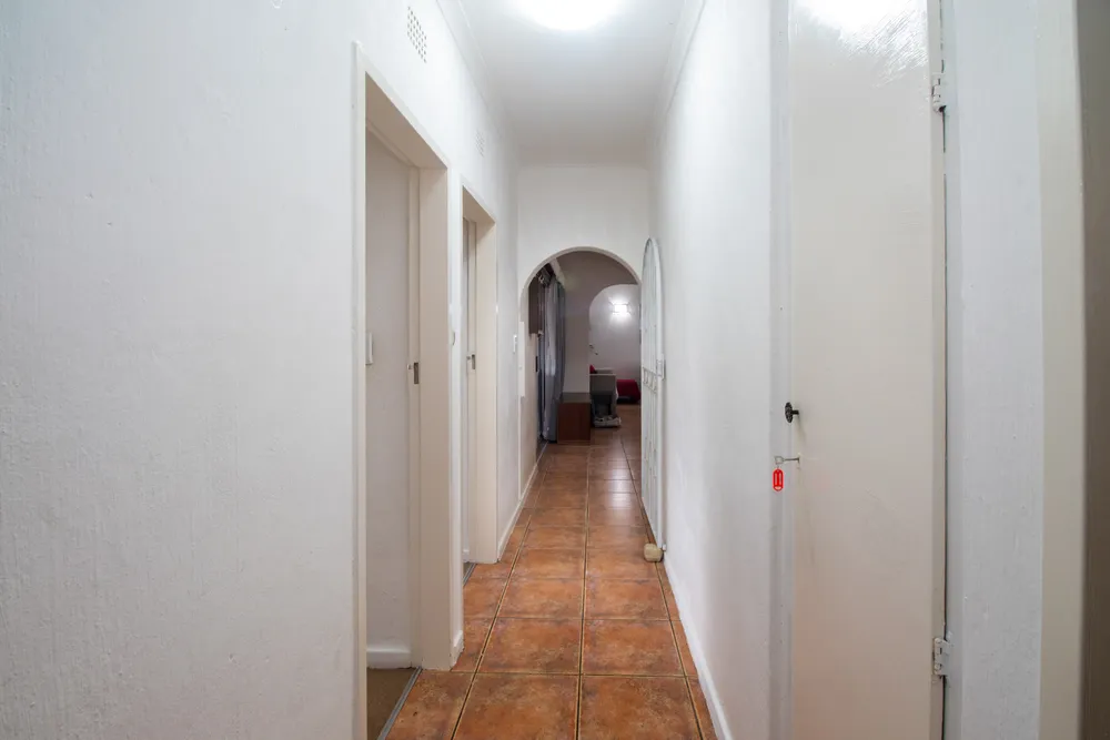 South Africa, Gauteng, Randpark Ridge, Knoppiesdoring Street, 14