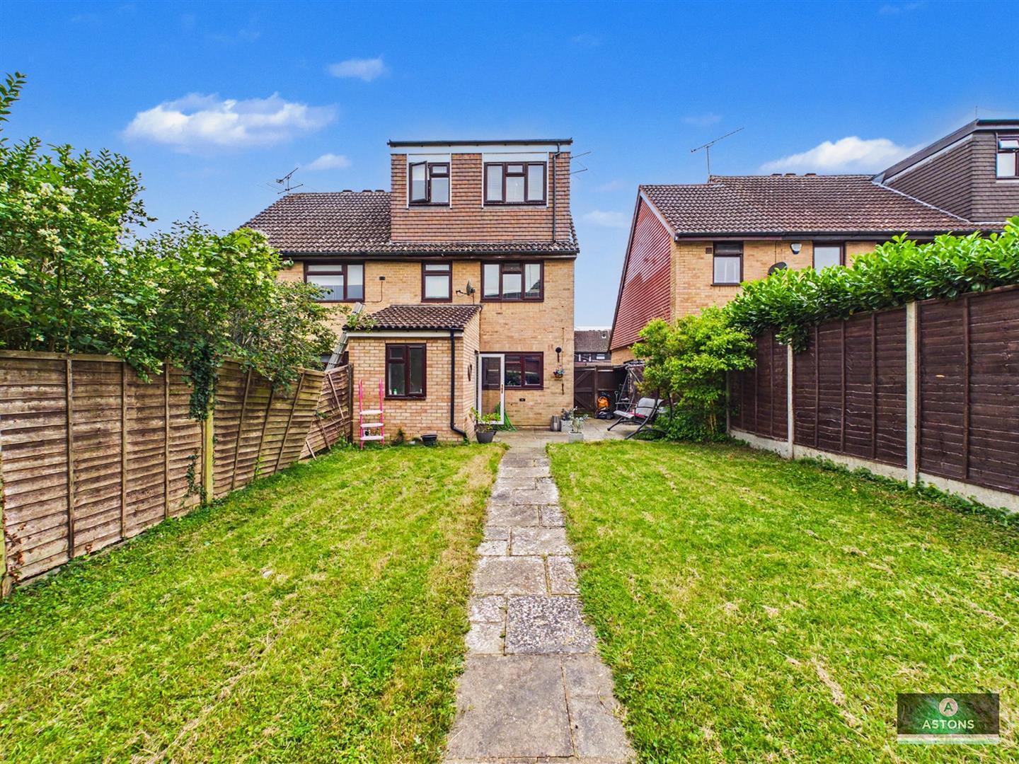 Capsey Road, Ifield West Image 16