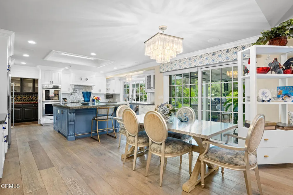 525 Berkshire Ave, La Canada Flintridge, CA 91011
