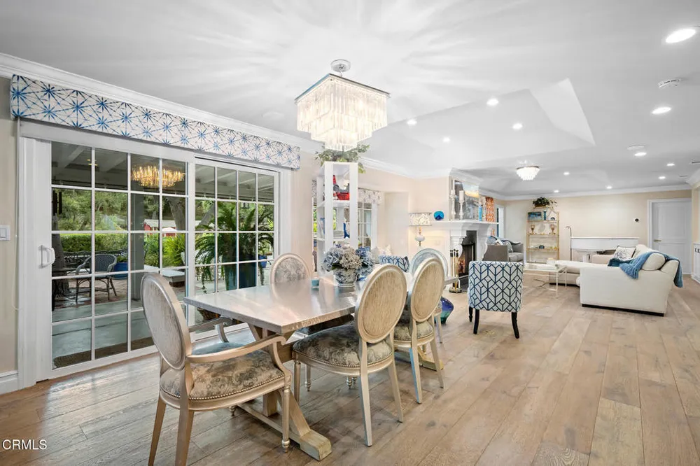 525 Berkshire Ave, La Canada Flintridge, CA 91011