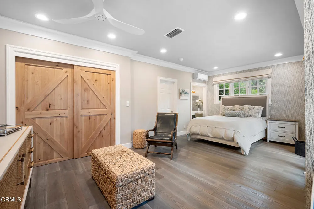 525 Berkshire Ave, La Canada Flintridge, CA 91011