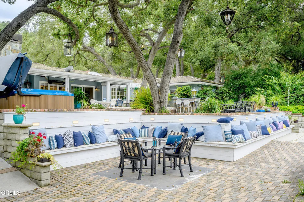 525 Berkshire Ave, La Canada Flintridge, CA 91011