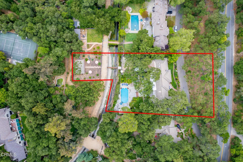 525 Berkshire Ave, La Canada Flintridge, CA 91011