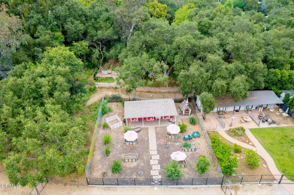 525 Berkshire Ave, La Canada Flintridge, CA 91011