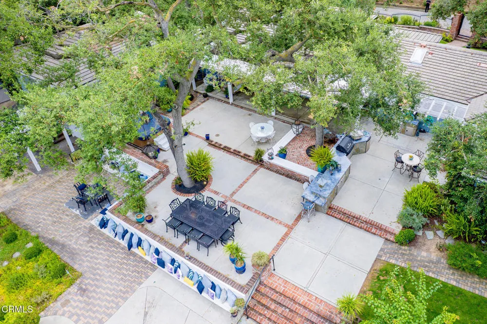 525 Berkshire Ave, La Canada Flintridge, CA 91011