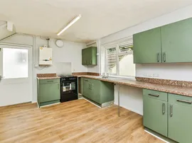 Hill Rise, Chippenham thumb 3