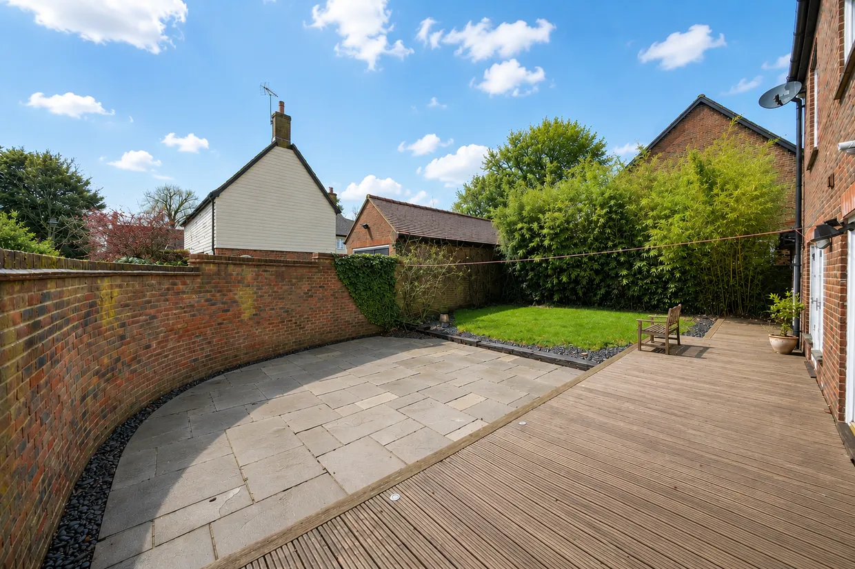 The Willows, Billingshurst, RH14 photo 3
