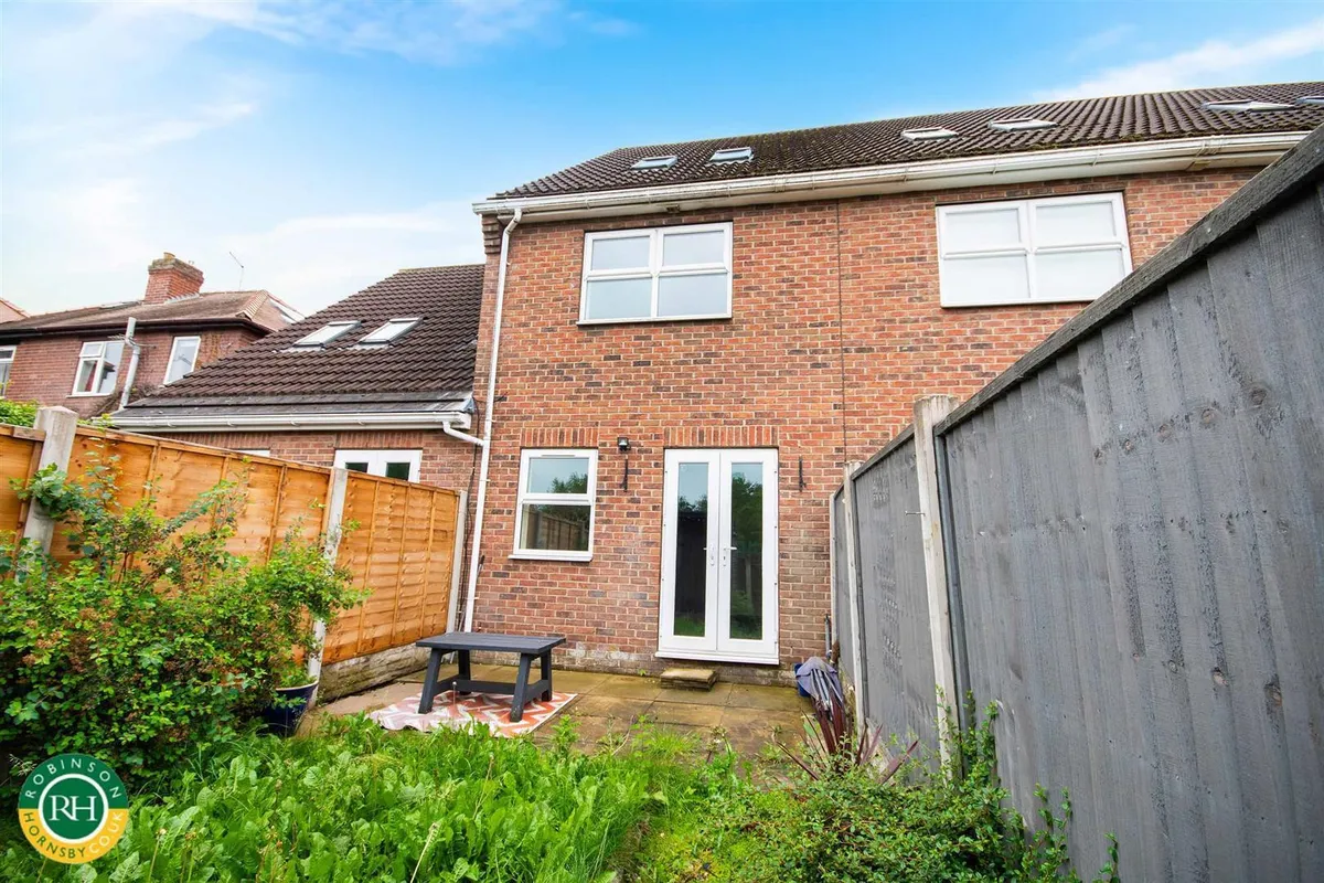 Riverside cottages, Old Hexthorpe, Doncaster