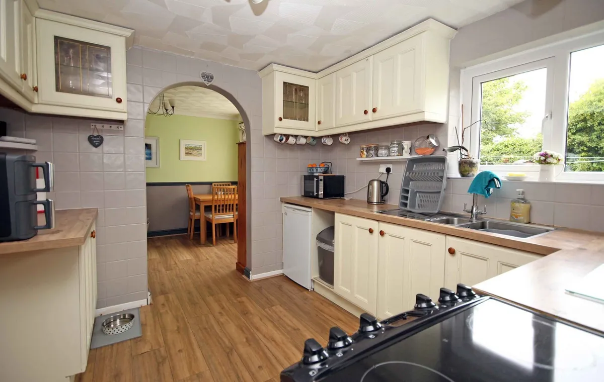Roe Buck Estate, Llanfachraeth, Holyhead, Isle of Anglesey, LL65