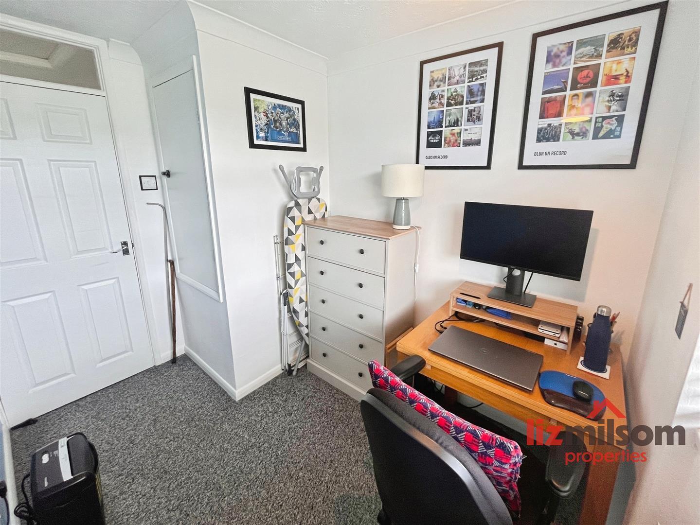 Oversetts Court, Swadlincote Image 12