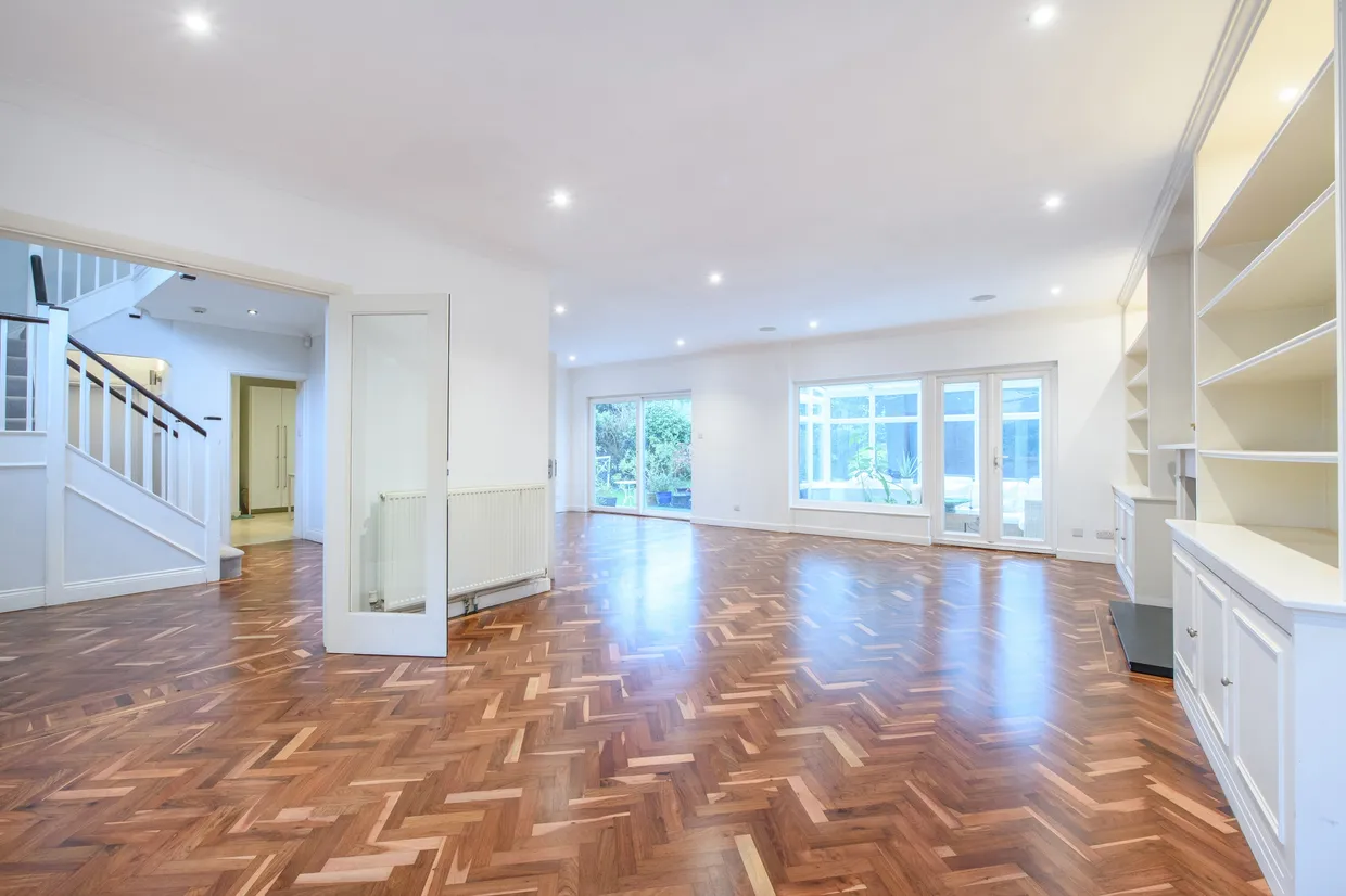 Cedar Heights, Richmond, TW10 photo 3