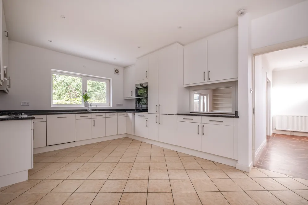 Cedar Heights, Richmond, TW10 photo 10