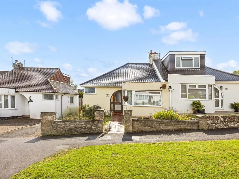 Property thumbnail 2 out of 3