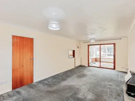 Masefield Road, Kettering thumb 2