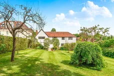 Oak Avenue, Enfield
