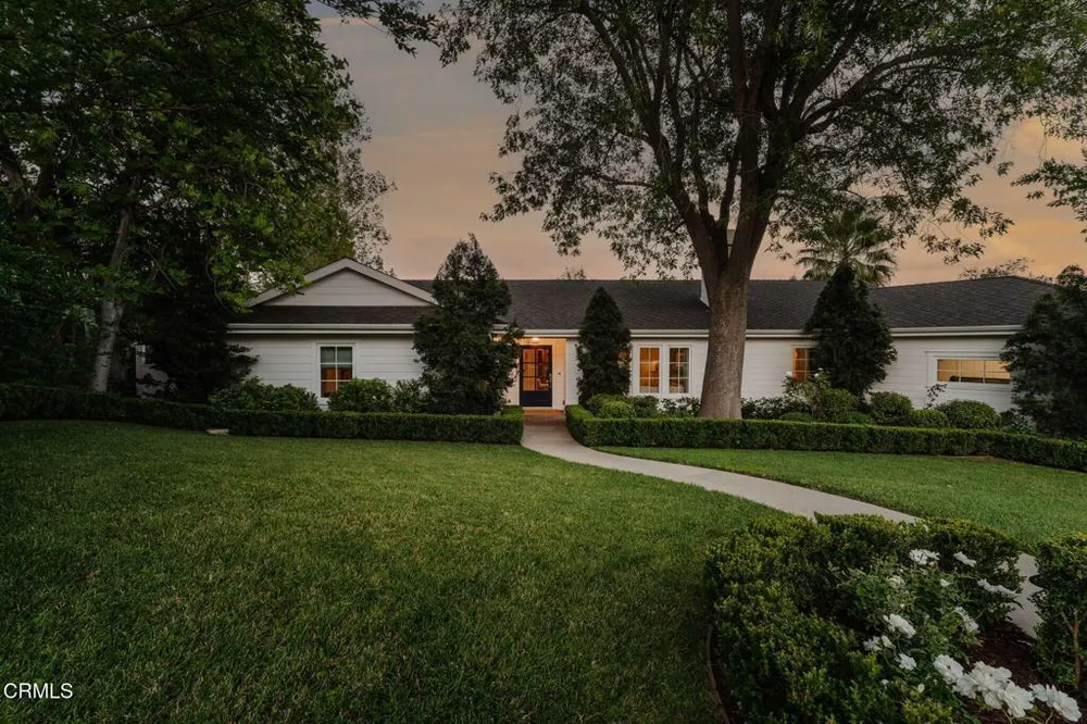 5120 Hayman Ave, La Canada Flintridge, CA 91011