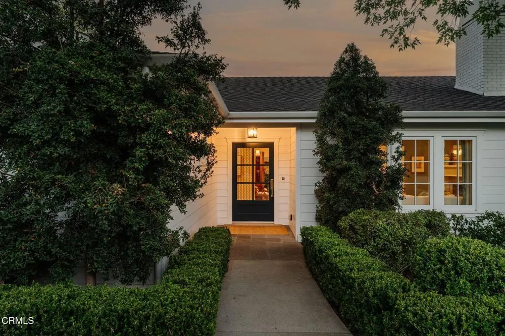 5120 Hayman Ave, La Canada Flintridge, CA 91011